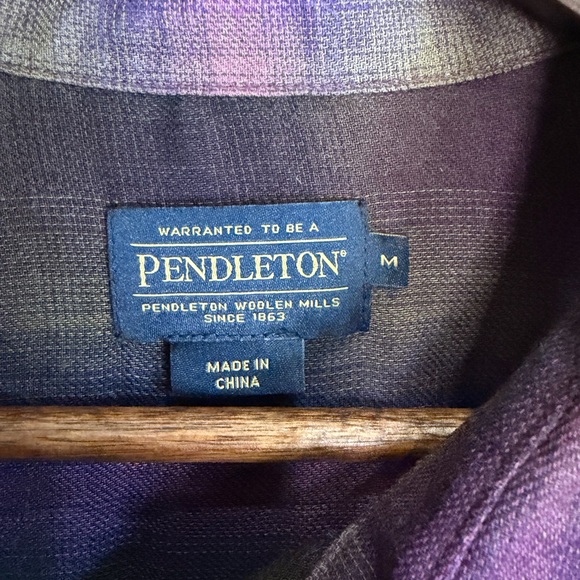 Pendleton Button Front Long Sleeve Shirt - Picture 4 of 5